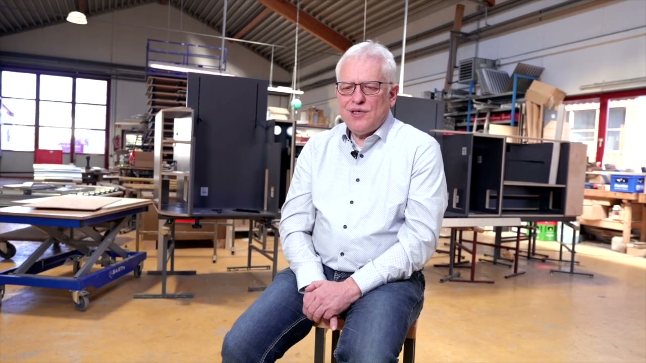 Interview beim Dreh in der Werkstatt eines Partnerbetriebs